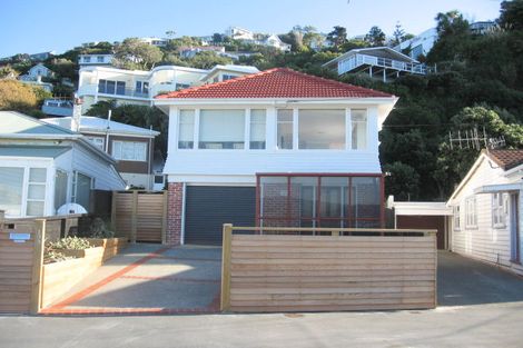 Photo of property in 109 Marine Parade, Seatoun, Wellington, 6022
