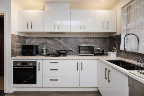 Photo of property in 2 Worcester Street, West End, Palmerston North, 4410