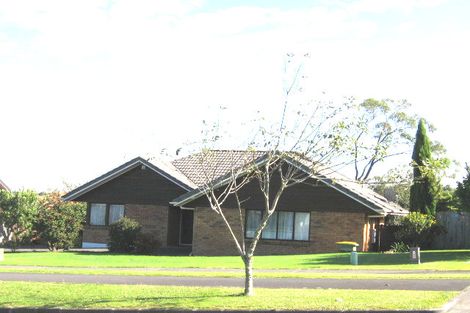 Photo of property in 17 Meadowland Drive, Somerville, Auckland, 2014