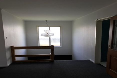 Photo of property in 15 Barlow Place, Chatswood, Auckland, 0626