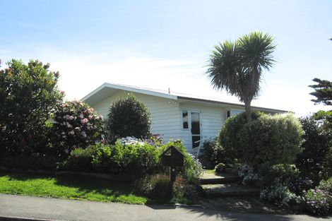 Photo of property in 92 Arapiki Road, Stoke, Nelson, 7011