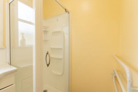 Photo of property in 27 Pembroke Street, Highbury, Palmerston North, 4412