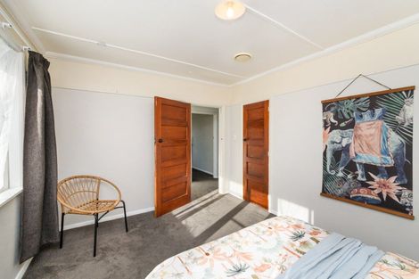 Photo of property in 660 Featherston Street, Roslyn, Palmerston North, 4414
