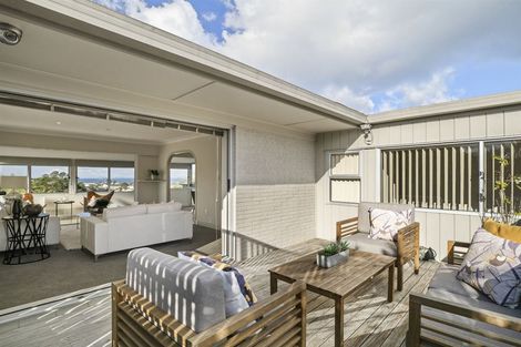 Photo of property in 10 Robin Lane, Browns Bay, Auckland, 0630