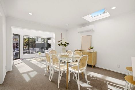 Photo of property in 3/206 Springfield Road, St Albans, Christchurch, 8014