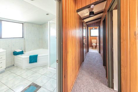 Photo of property in 33 Tongariro Street, Castlecliff, Whanganui, 4501