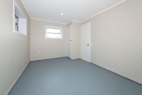 Photo of property in 24 Styca Place, Sunnyvale, Auckland, 0612