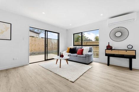 Photo of property in 89a Oreil Avenue, West Harbour, Auckland, 0618