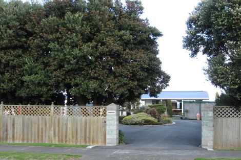 Photo of property in 121 Karaka Street, Castlecliff, Whanganui, 4501