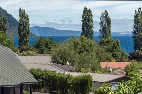 Photo of property in 12 Kenrigg Road East, Kinloch, Taupo, 3377