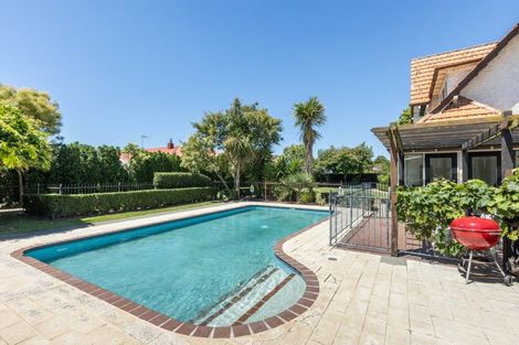 Photo of property in 305 Southland Road, Hastings, 4122