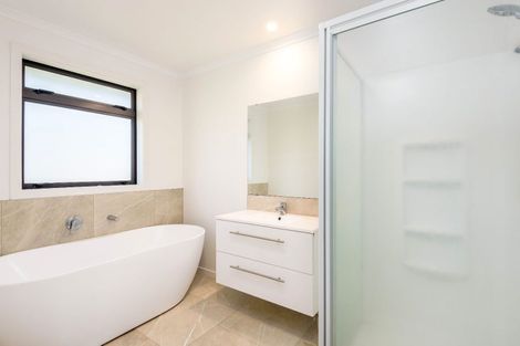 Photo of property in 32 Kourataki Road, Baverstock, Hamilton, 3200