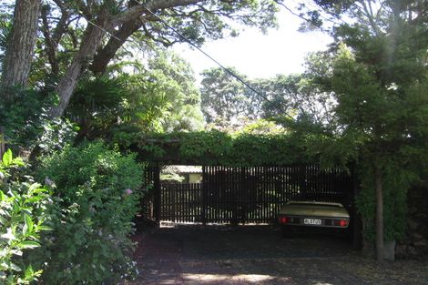 Photo of property in 15a Second Avenue, Stanley Point, Auckland, 0624