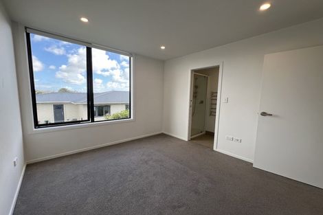 Photo of property in 7/12 Tawa Road, Te Atatu Peninsula, Auckland, 0610