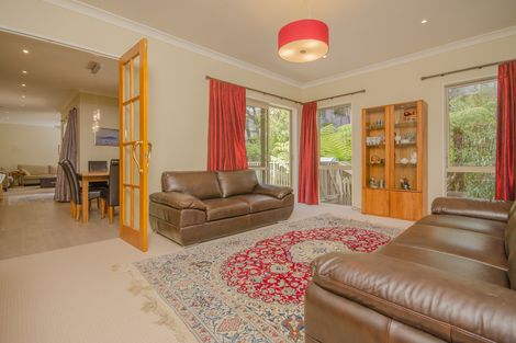 Photo of property in 28 Mccahon Place, Titirangi, Auckland, 0604
