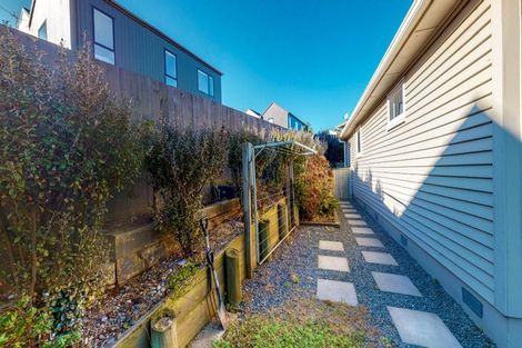 Photo of property in 14c Bracken Road, Newlands, Wellington, 6037