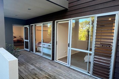 Photo of property in 32f Parr Terrace, Castor Bay, Auckland, 0620