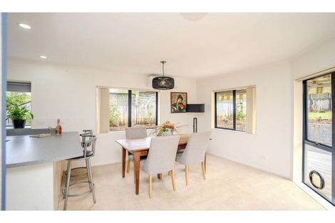 Photo of property in 11 Oakridge Drive, Kerikeri, 0230