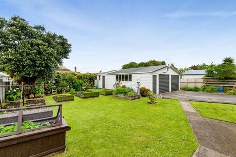 Photo of property in 22 Caledonia Street, Hawera, 4610
