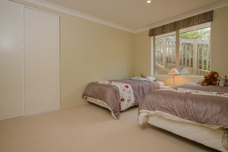 Photo of property in 28 Mccahon Place, Titirangi, Auckland, 0604