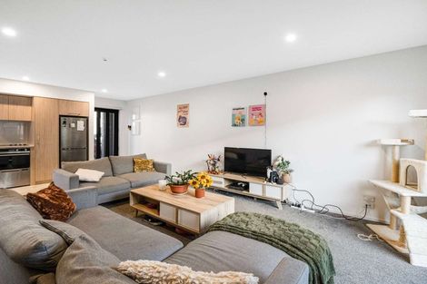 Photo of property in 3/25 Hargest Crescent, Sydenham, Christchurch, 8023