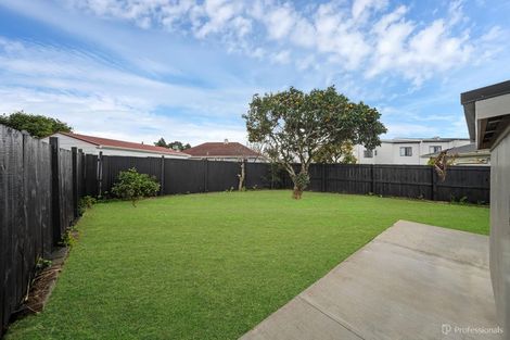 Photo of property in 11 Awatere Street, Clover Park, Auckland, 2023