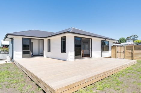 Photo of property in 27 Poplar Grove, Feilding, 4702