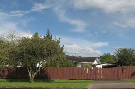 Photo of property in 123 Aviemore Drive, Highland Park, Auckland, 2010