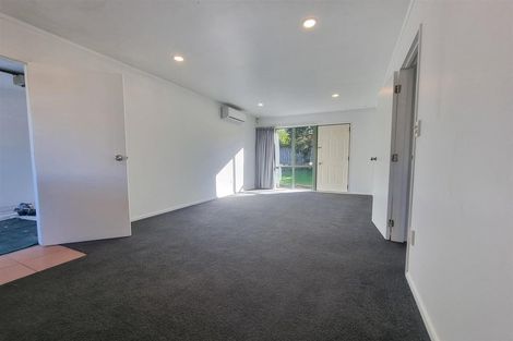 Photo of property in 15/12 Blueridge Close, Sunnyvale, Auckland, 0612