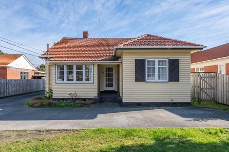 Photo of property in 19 Waiwhetu Road, Waiwhetu, Lower Hutt, 5010