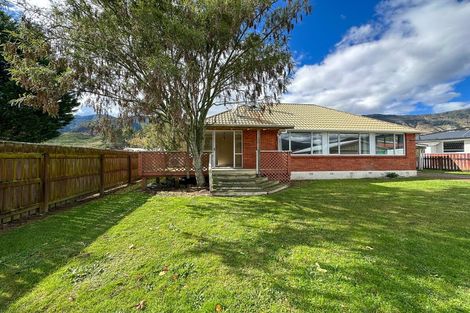 Photo of property in 6 Harwood Place, Upper Takaka, Takaka, 7183