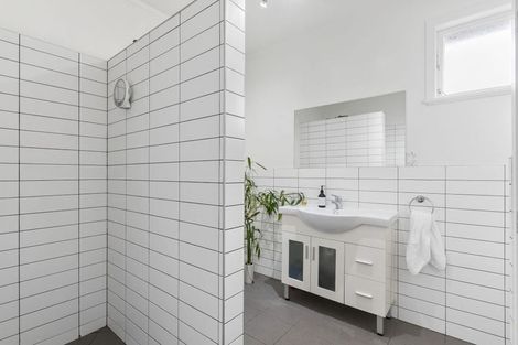 Photo of property in 234 Triangle Road, Massey, Auckland, 0614