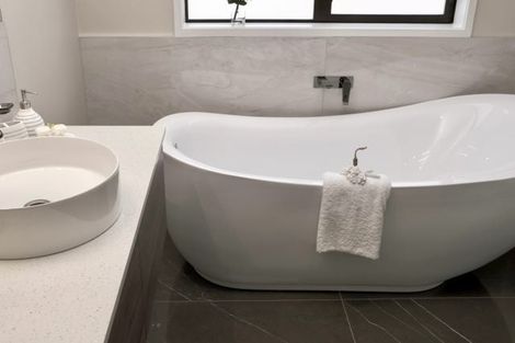 Photo of property in 7 Paapaka Way, Waiuku, 2123