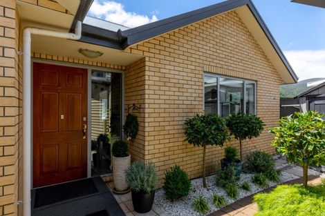 Photo of property in 10 Harbour View Heights, Picton, 7220