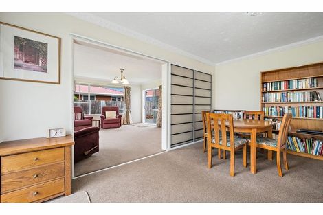 Photo of property in 2/9 Nortons Road, Avonhead, Christchurch, 8042