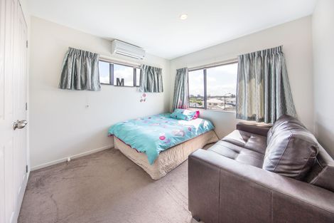 Photo of property in 8 Staten Place, Mangere, Auckland, 2022
