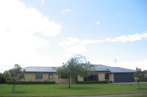 Photo of property in 4 Shadbolt Drive, Leamington, Cambridge, 3432