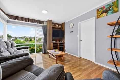 Photo of property in 29a Thorburn Avenue, Red Beach, 0932