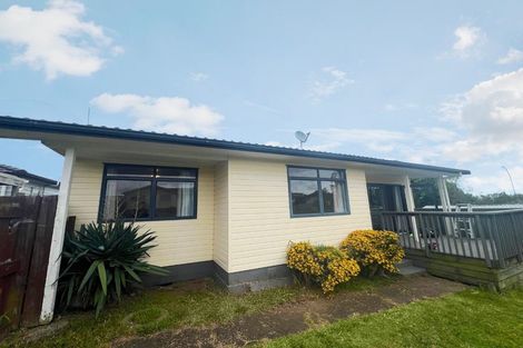 Photo of property in 1 Gambare Place, Wattle Downs, Auckland, 2103