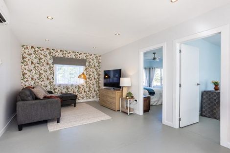 Photo of property in 33 Porter Crescent, Helensville, 0800