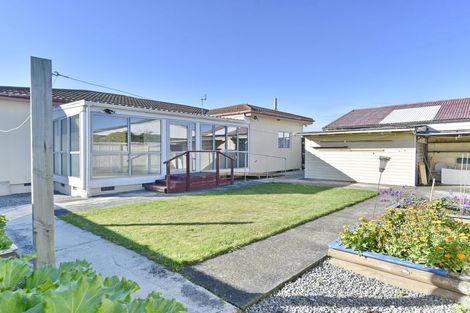 Photo of property in 115 Wilsons Road South, Saint Martins, Christchurch, 8022