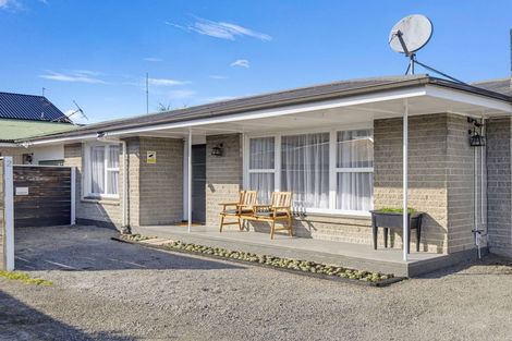 Photo of property in 2/7 Curletts Road, Sockburn, Christchurch, 8042