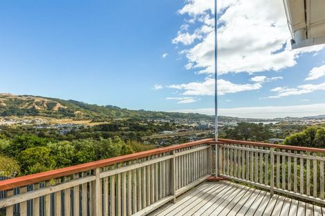Photo of property in 2 Ash Grove, Ranui, Porirua, 5024