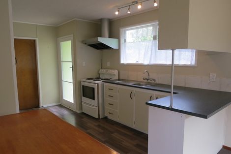 Photo of property in 43 Pisces Road, Glen Eden, Auckland, 0602