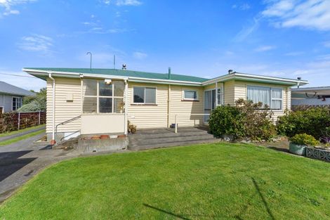 Photo of property in 17 Atmore Avenue, Otaki, 5512