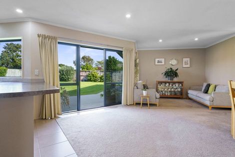 Photo of property in 26 Madison Street, Cambridge, 3434