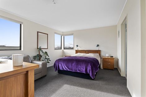 Photo of property in 69 Murray Avenue, Hawera, 4610