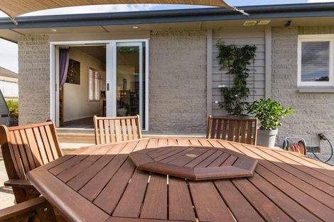 Photo of property in 19 Ngarimu Street, Havelock North, 4130