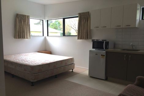 Photo of property in 34 House Avenue, Mangere Bridge, Auckland, 2022