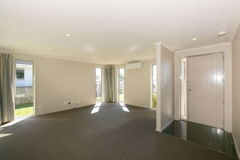 Photo of property in 396 Mangorei Road, Highlands Park, New Plymouth, 4312